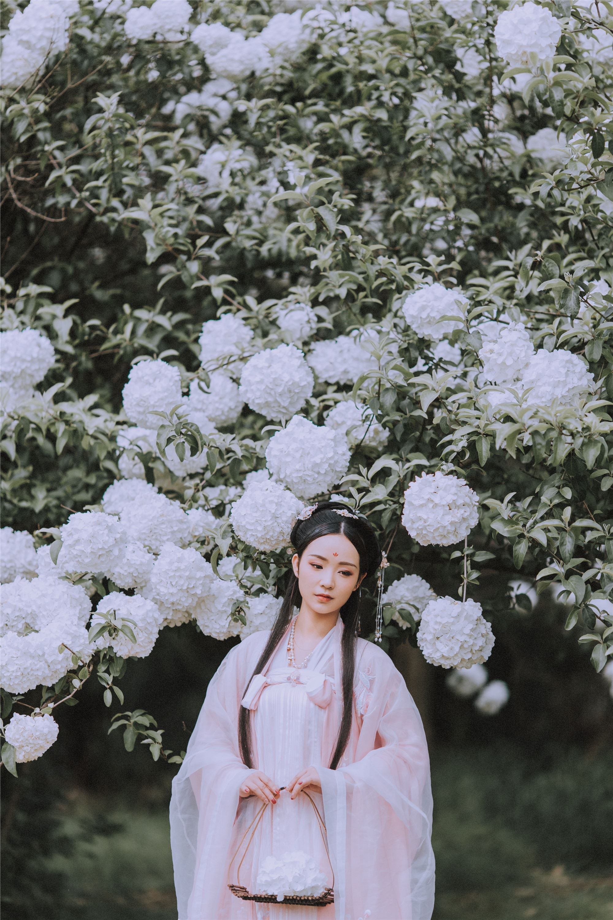 YITUYU艺图语 2021.09.02 满袖春 Seven